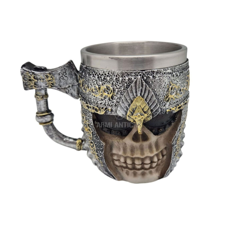 Boccale con teschio+ascia