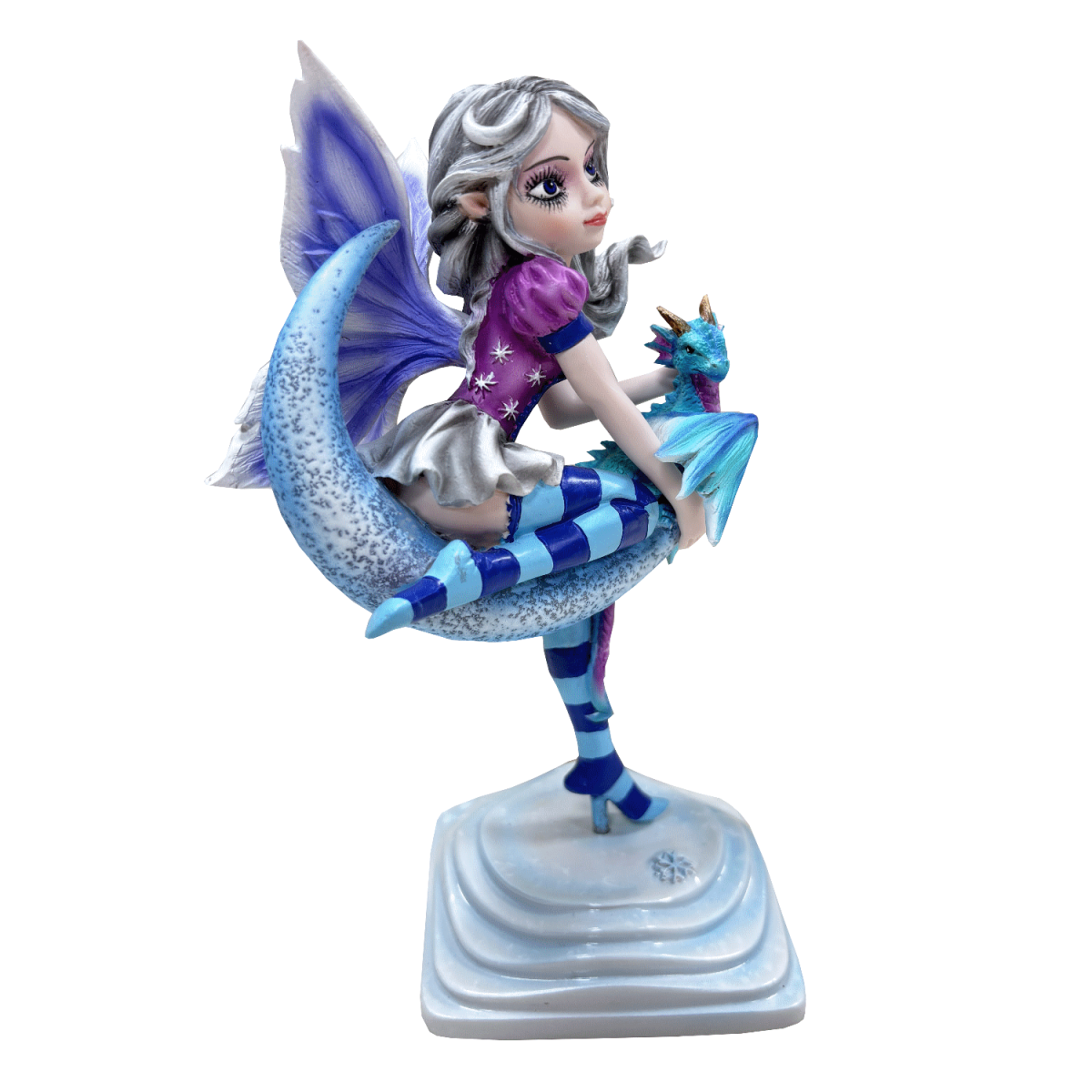 Fata e drago seduti sulla luna